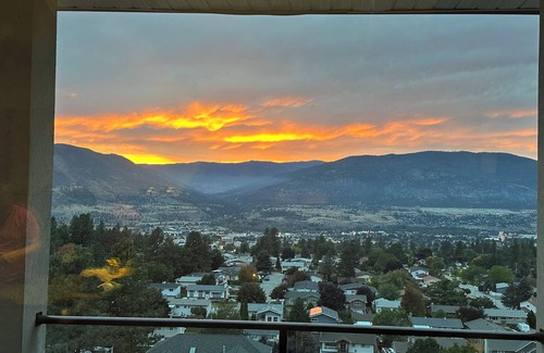 Okanagan-Similkameen House | Luxury View Home