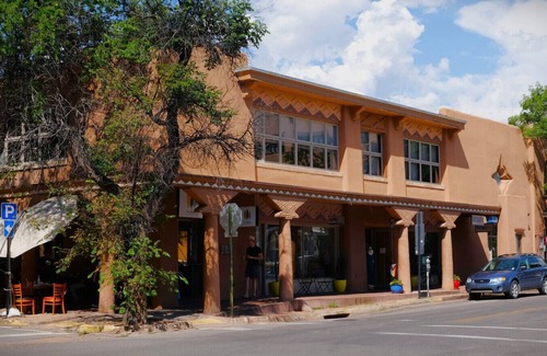 Downtown Santa Fe Apartment | Luxury View Loft at the Historic Plaza -Spacious 1,050 Sq Ft