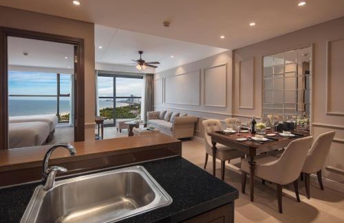 Son Tra Apartment | Luxury View My Khe Beach 2BR Free Pool