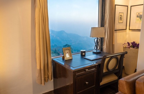 The Mall Road Villa | Luxury Villa 1km from Mall Road (Hampton Villa)