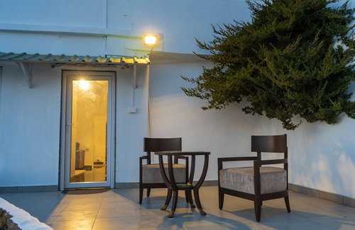 The Mall Road Villa | Luxury Villa 1km from Mall Road (Hampton Villa)