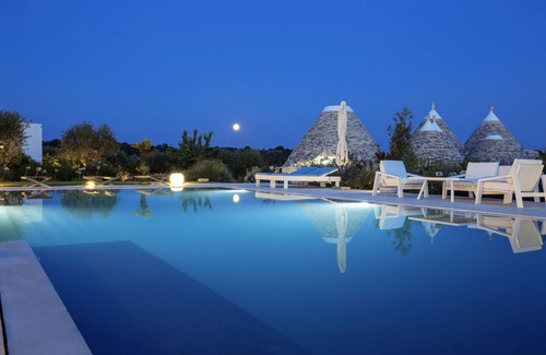 Ostuni Villa | Luxury villa 400 m2 Apulia pool & trulli (Ostuni) 16 pers. 8 bedrooms & 8 bathrooms