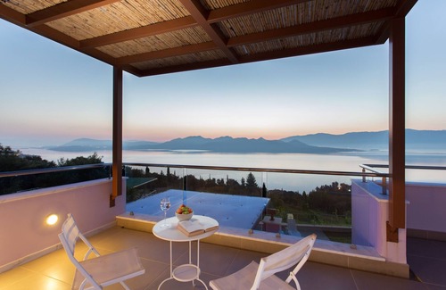 Spanokhorion Villa | Luxury Villa * Amazing Sea Views * Private Pool * Private Garage * Orchard