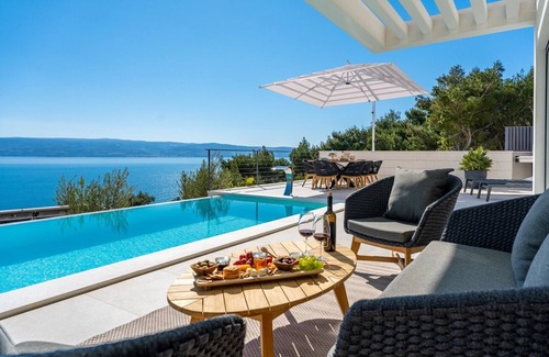 Omis Villa | Luxury Villa Andoris with Gym, Spa, Heated pool