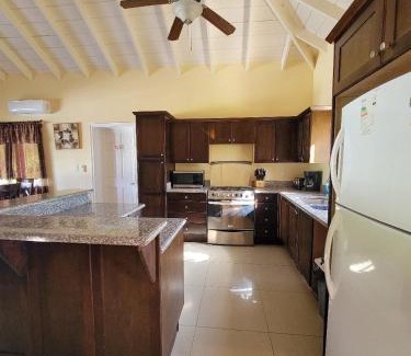 Barnes Ghaut Villa | Luxury Villa, Cades Bay, Nevis - Villa Tranquil