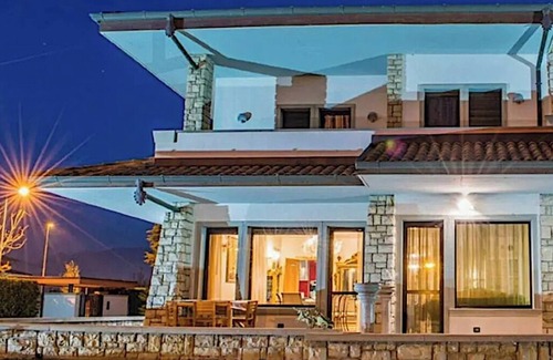 Dalmine Villa | Luxury Villa Eleganza with pool, SPA, hot tub, huge dayroom, garden, barbecue