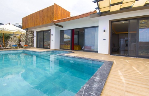 Uzumlu Villa | Luxury Villa for 4 in Uzumlu Kalkan