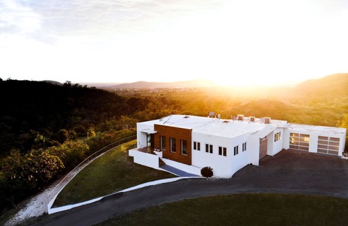 Juana Diaz House | Luxury Villa for 6 w/Sea and Mountain views, Heated Pool-WiFi in Juana Diaz