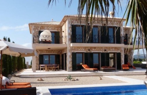 Cala Murada Villa | Luxury villa for 8 people, sea view from all rooms, large pool, BBQ house ...