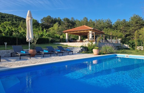 Muc Villa | Luxury Villa HEAVEN No. 2, heated pool, for 11, near Split
