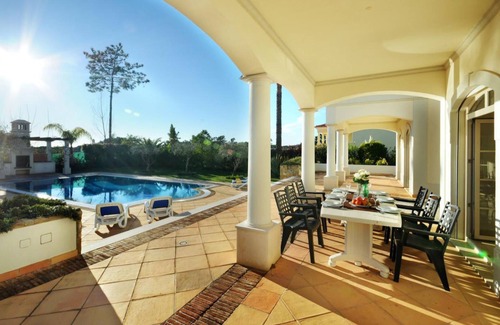 Quarteira Villa | Luxury villa in a quiet and secure location within Vila Sol Golf and Spa Resort