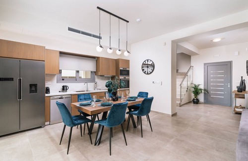 Faistos Villa | Luxury villa just a two-minute walk from the beach