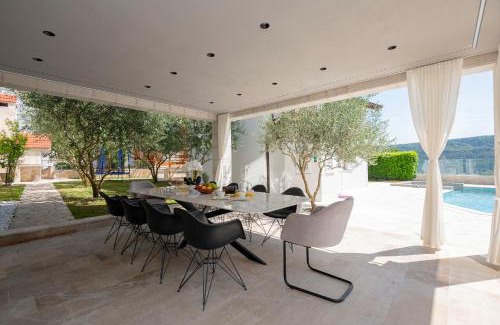 Prolozac Villa | Luxury Villa Karmen with pool & spa zone