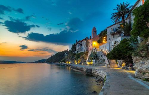 Rab Villa | Luxury villa Mar with infinity pool in Rab