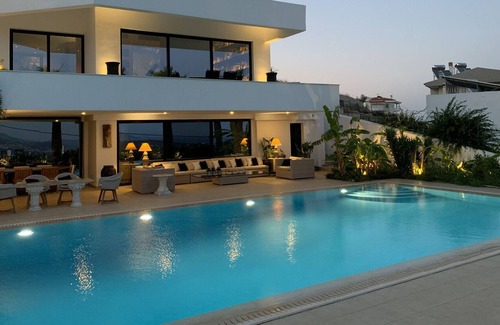 Nea Makri Villa | Luxury Villa Marathon