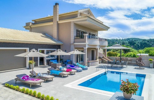 Termenades Villa | Luxury Villa Matzourana