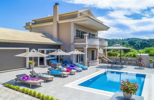 Termenades Villa | Luxury Villa Matzourana - Exclusive Villa by the Sea with swimming pool on Corfu Island, Greece