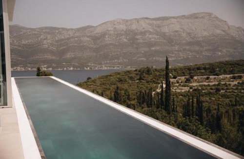 Zrnovo Villa | Luxury Villa Morello Korcula 2 with heated pool, gym, sauna