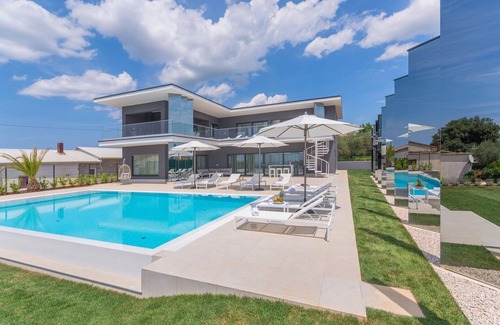 Kastelir-Labinci Villa | Luxury Villa Nimai Luce with private pool, air conditioning, WIFI, private parking, sea view in Istria