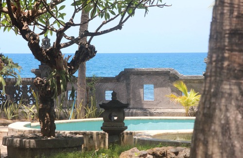 Banjartegehe Villa | Luxury Villa On The Beach In Bali