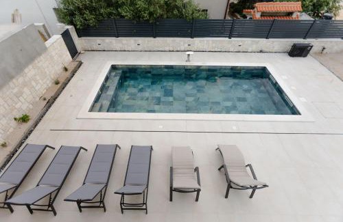 Mandre Villa | Luxury Villa Pam - Private villa with a heated pool and a summer terace with 4 bedrooms - 230 m2 NEW!