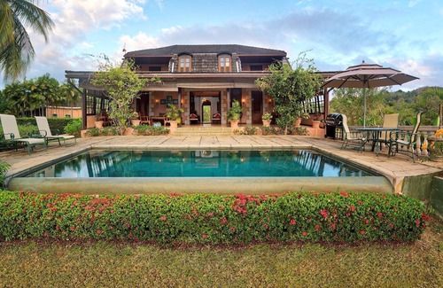 Black Rock Villa | Luxury Villa | Private Infinity Pool + Free Wi-Fi