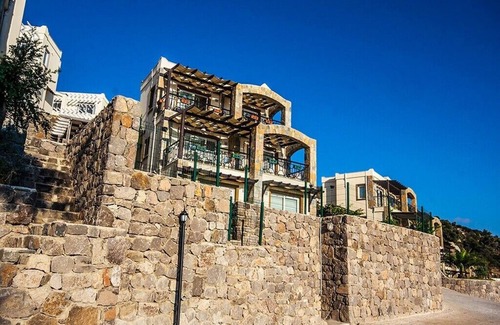 Gundogan House | Luxury Villa Rent Seaview in Gundogan with 3 Bedroomed