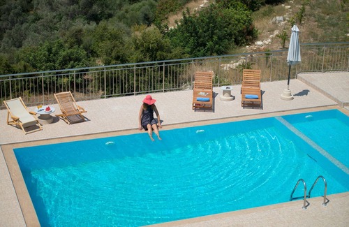 Keramota Villa | Luxury Villa Rosso Karrubo with Enormous pool and panoramic views!