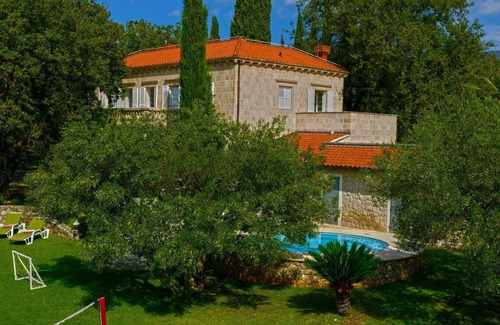 Sveta Nedelja Villa | Luxury Villa T&K Heritage with Swimming Pool