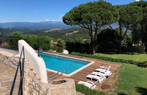 Tanneron House | Luxury villa with a view, 15 min away from the sea