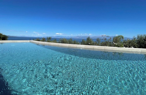 Koroni House | Luxury Villa with Private Swimming Pool & Sea View