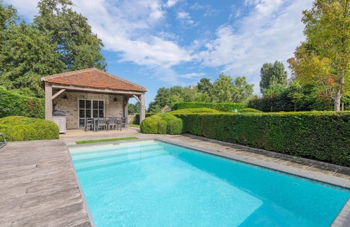 Zedelgem House | Luxury villa with heated pool and large garden