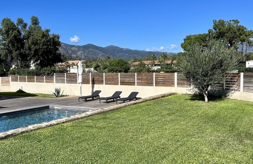 Biguglia House | Luxury villa with heated pool on the seafront