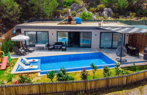 Faralya Villa | Luxury Villa with Jacuzzi in Kas