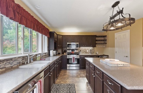 Medford Villa | Luxury Villa with King Beds, Game Room, Sleeps 11