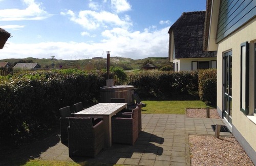 Julianadorp aan zee Villa | Luxury villa with family sauna and Wi-Fi very near to the beach (500 m)