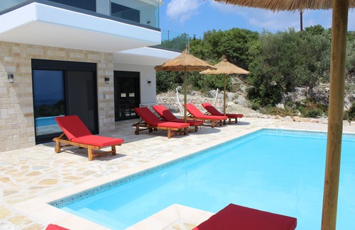 Nidri Villa | Luxury Villa with pool and breathtaking View
