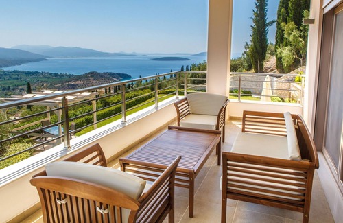 Nafplio Villa | Luxury Villa with Pool, Jacuzzi