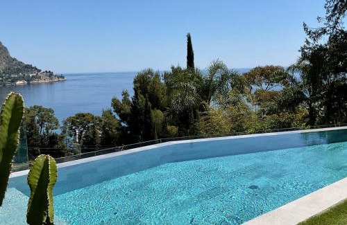 Eze Apartment | Luxury Villa with Pool & Sea View-10 Minutes from Monaco