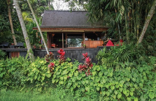 Sambahan Villa | Luxury Villa with Private Pool and Kitchen!