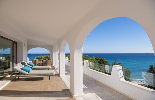 Notteri Villa | Luxury villa with private infinity pool on the beach
