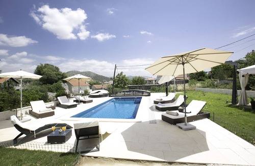 Marina Apartment | Luxury villa with private heated pool and sea view 5