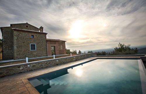 Cortona Villa | Luxury Villa With Private Infinity Pool,exclusive Wellness, Cortona 0.25 Miles