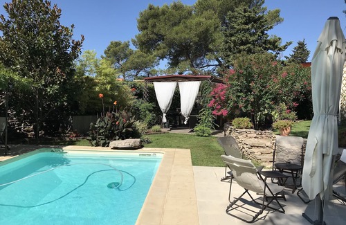 Quartier des Espesses Villa | Luxury villa with refined decor, landscaped garden on the heights of Nîmes