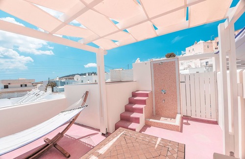 Emporio Villa | Luxury Villa with Rooftop Pool and Hammam