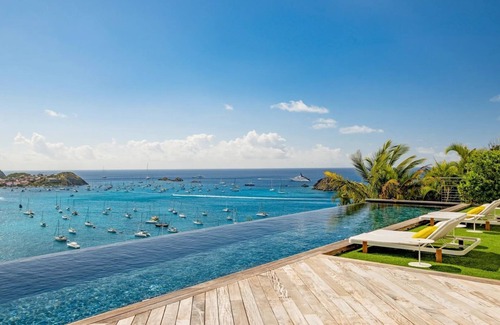 Corossol Villa | Luxury Villa With Terrace and Pools