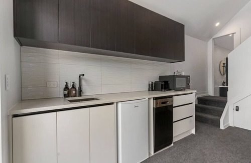 Mangawhai Villa | Luxury Villas: Perfect Family Getaway near Beach