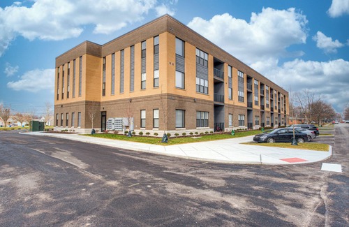 Fishers Apartment | *LUXURY WALK IN THE PARK-2*