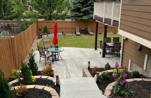 Centennial House | 🟢 Luxury Walk-Out Suite in Centennial 2BR Close to Denver , Parks, Trails