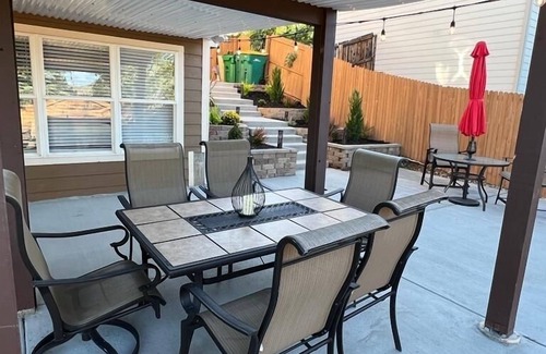 Centennial House | 🟢 Luxury Walk-Out Suite in Centennial 2BR Close to Denver , Parks, Trails